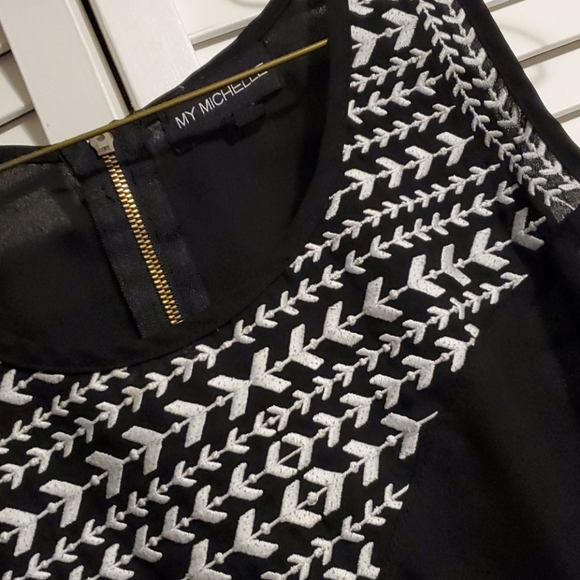 Patterned Tank - Picture 2 of 2